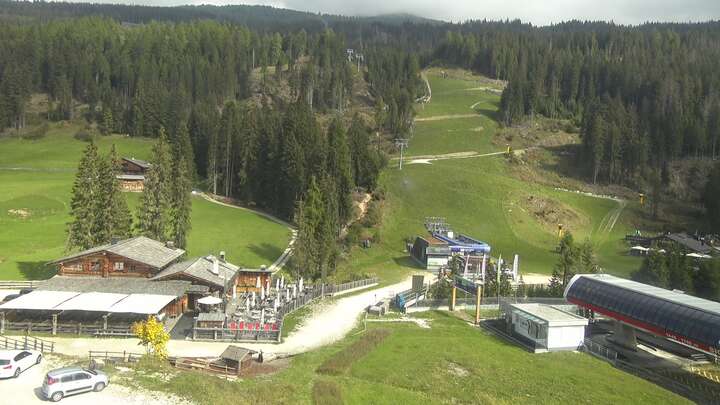 Sexten (3Zinnen Dolomites) Signaue snow cam captured at 29 September 2026 at 12:35 pm GMT+2