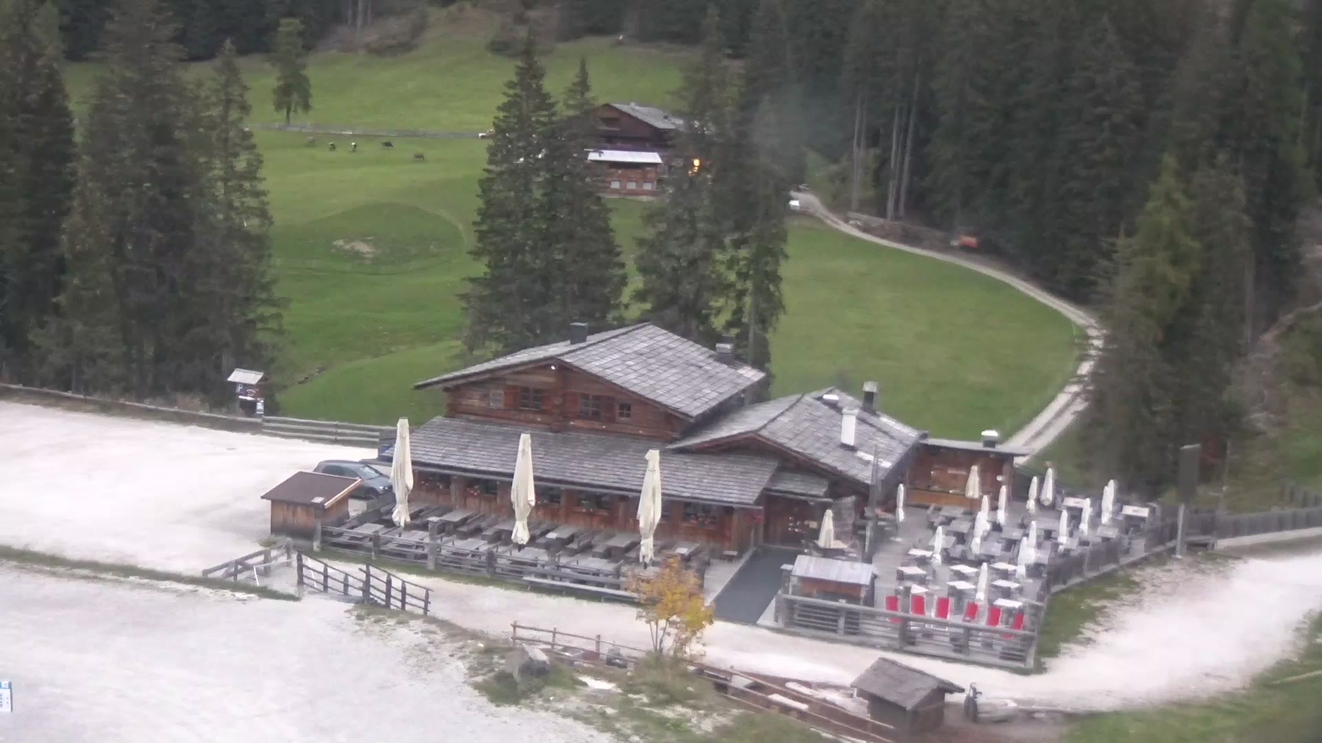 Sexten (3Zinnen Dolomites) Signaue snow cam captured at 5 October 2026 at 7:05 pm GMT+2