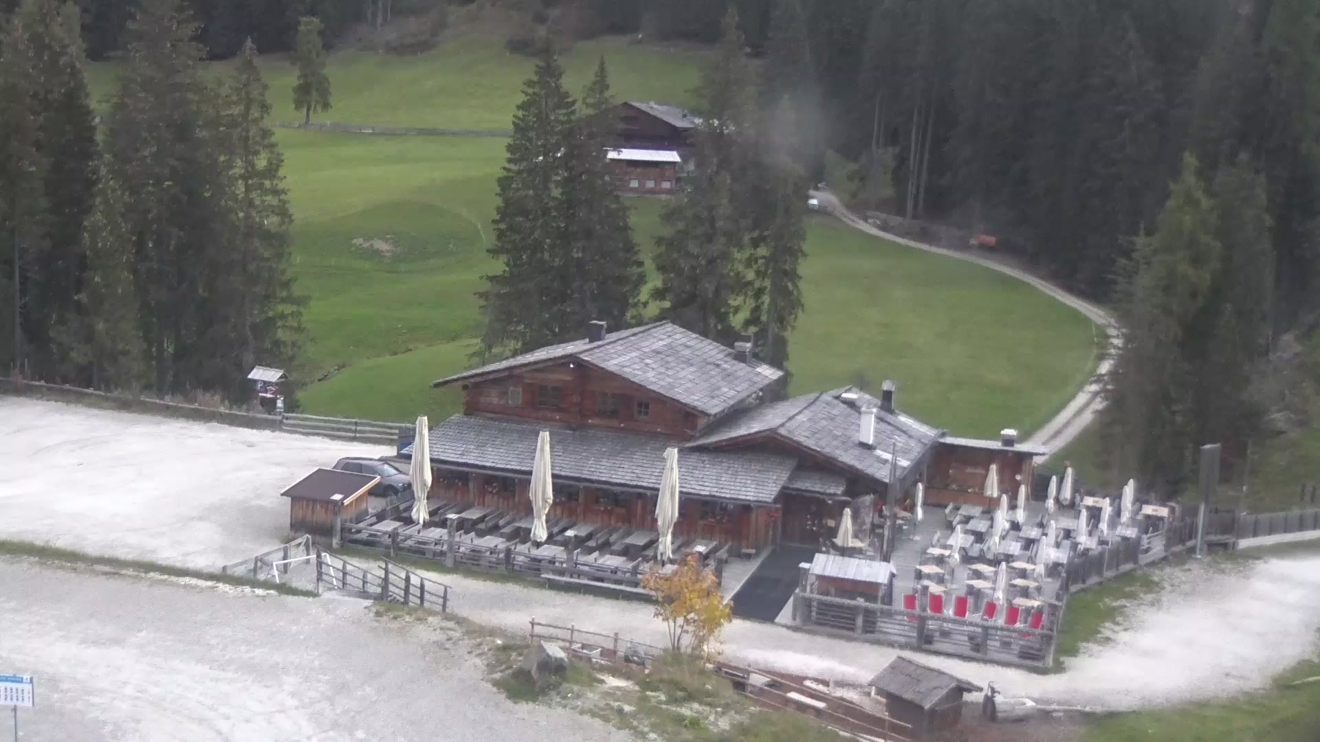 Sexten (3Zinnen Dolomites) Signaue snow cam captured at 6 October 2026 at 7:21 am GMT+2
