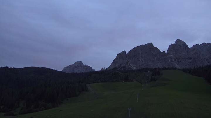 Sexten (3Zinnen Dolomites) Kreuzbergpass snow cam captured at 13 September 2026 at 7:33 pm GMT+2
