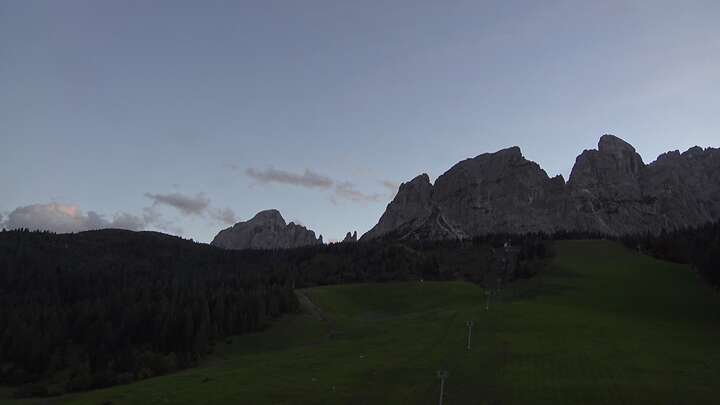 Sexten (3Zinnen Dolomites) Kreuzbergpass snow cam captured at 14 September 2026 at 7:31 pm GMT+2