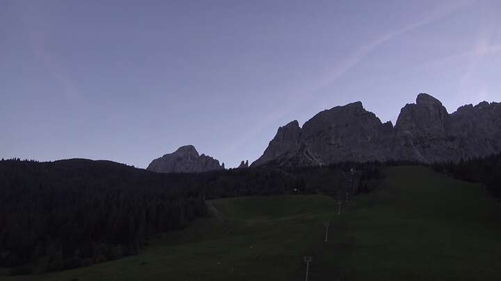Sexten (3Zinnen Dolomites) Kreuzbergpass snow cam captured at 23 September 2026 at 7:14 pm GMT+2
