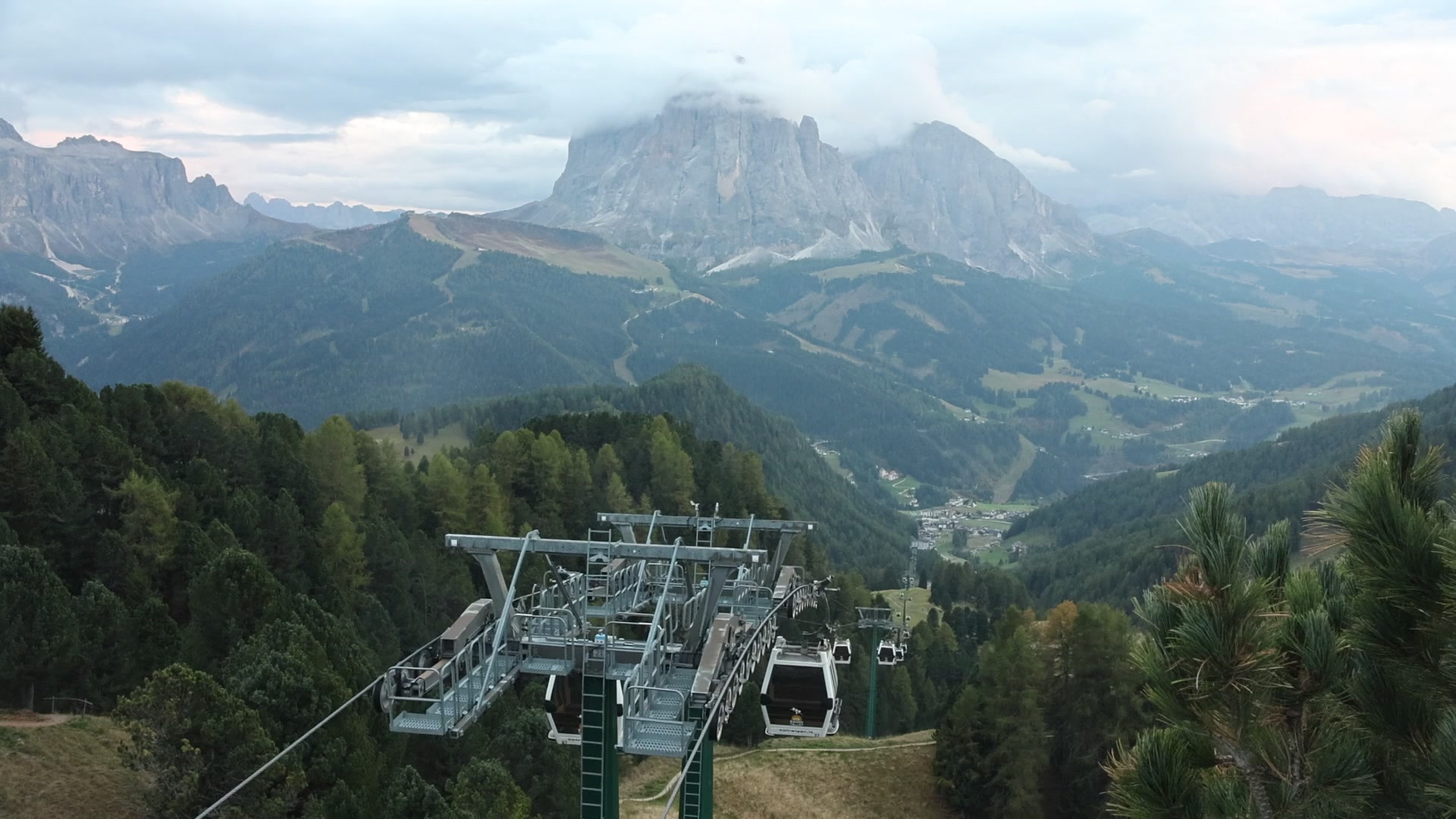 St. Christina (Val Gardena/Gröden) Col Raiser snow cam captured at 5 October 2026 at 7:00 pm GMT+2