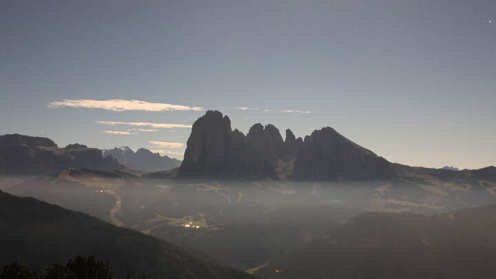 St. Ulrich in Gröden (Val Gardena/Gröden) Raschötz snow cam captured at 25 September 2026 at 11:48 pm GMT+2