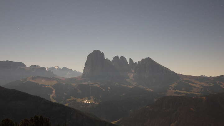 St. Ulrich in Gröden (Val Gardena/Gröden) Raschötz snow cam captured at 27 September 2026 at 11:59 pm GMT+2