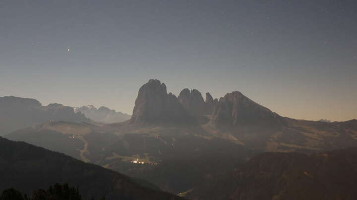 St. Ulrich in Gröden (Val Gardena/Gröden) Raschötz snow cam captured at 28 September 2026 at 11:57 pm GMT+2