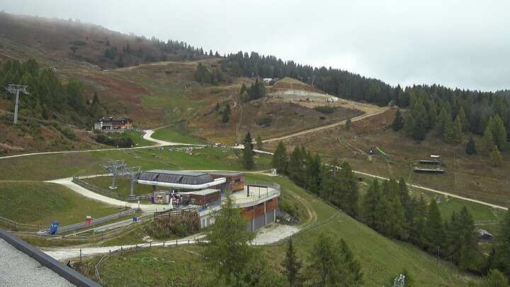 Sterzing (Vipiteno) Ski Area Rosskopf snow cam captured at 29 September 2026 at 12:37 pm GMT+2