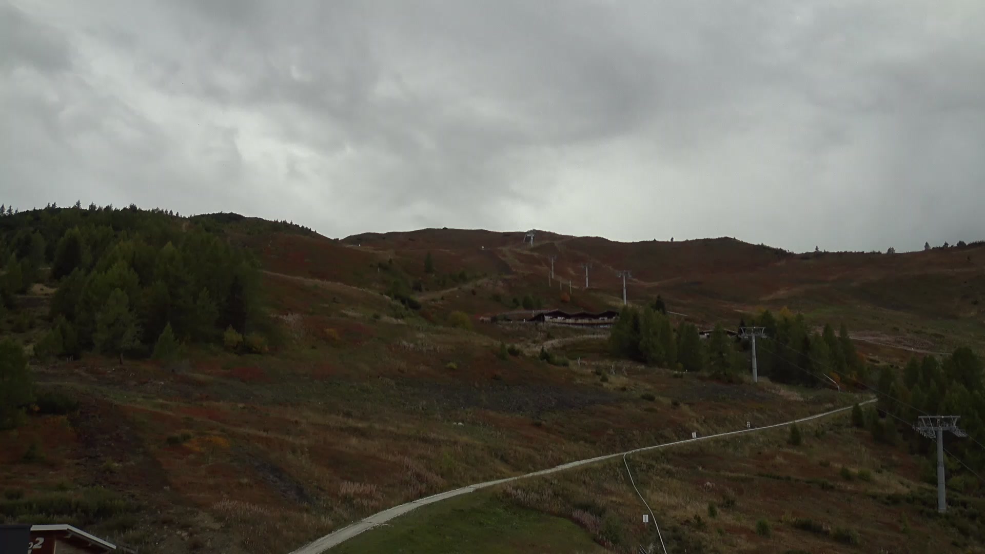 Sterzing (Vipiteno) Ski Area Rosskopf snow cam captured at 5 October 2026 at 4:37 pm GMT+2