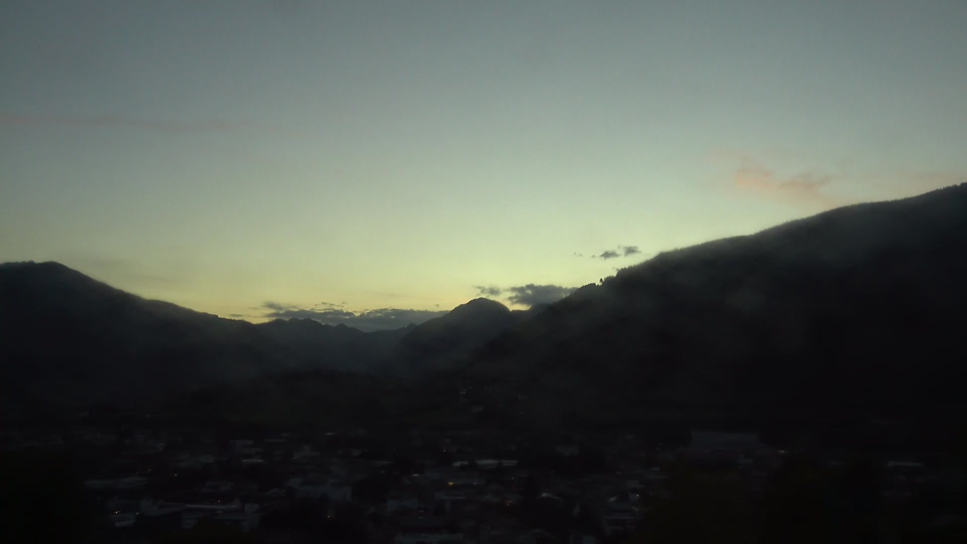 Sterzing (Vipiteno) Wiesen - Pfitsch snow cam captured at 4 October 2026 at 7:12 pm GMT+2
