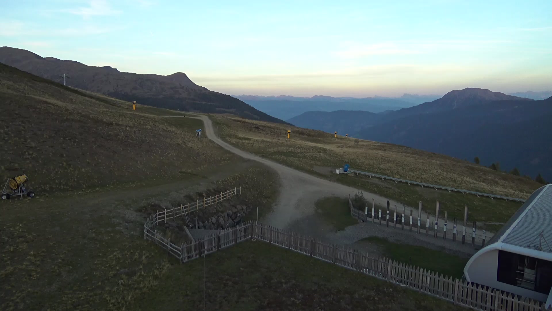 Ulten Schwemmalm snow cam captured at 4 October 2026 at 6:44 pm GMT+2
