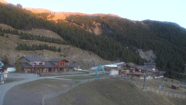 Canillo (Grandvalira) El Forn snow cam captured at 25 September 2026 at 7:44 pm GMT+2