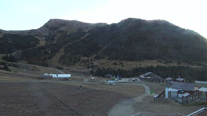 El Tarter (Grandvalira) Pi de Migdia snow cam captured at 23 September 2026 at 7:52 pm GMT+2