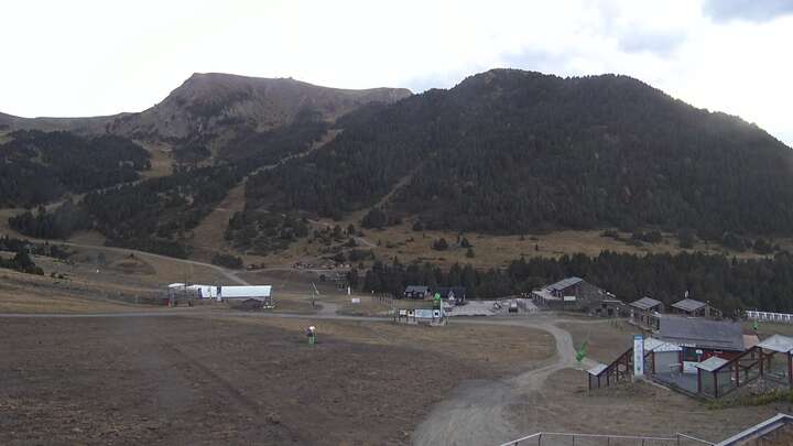 El Tarter (Grandvalira) Pi de Migdia snow cam captured at 26 September 2026 at 7:49 pm GMT+2