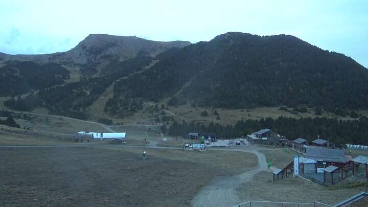 El Tarter (Grandvalira) Pi de Migdia snow cam captured at 27 September 2026 at 7:49 pm GMT+2