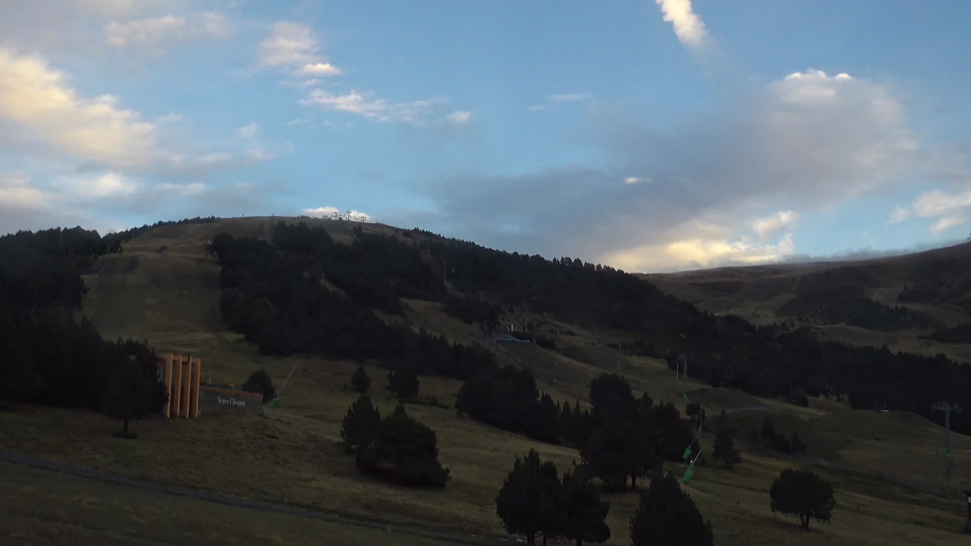 El Tarter (Grandvalira) Pi de Migdia snow cam captured at 4 October 2026 at 7:35 pm GMT+2