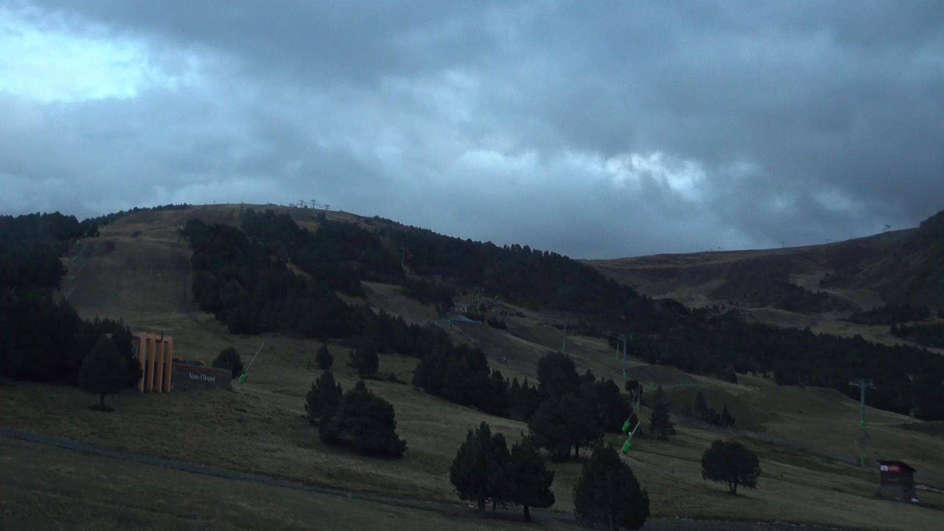 El Tarter (Grandvalira) Pi de Migdia snow cam captured at 5 October 2026 at 7:44 pm GMT+2