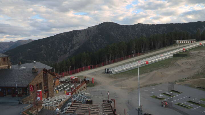 Pal La Caubella snow cam captured at 15 September 2026 at 7:14 pm GMT+2