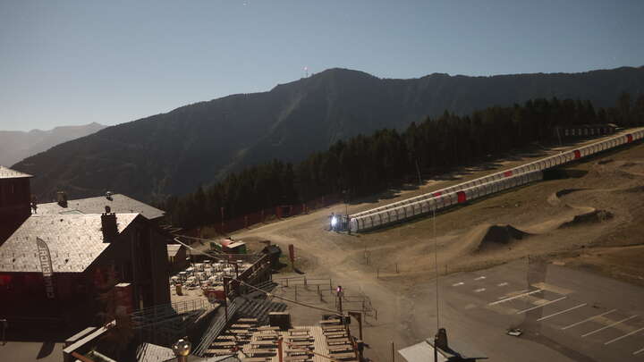 Pal La Caubella snow cam captured at 25 September 2026 at 11:46 pm GMT+2