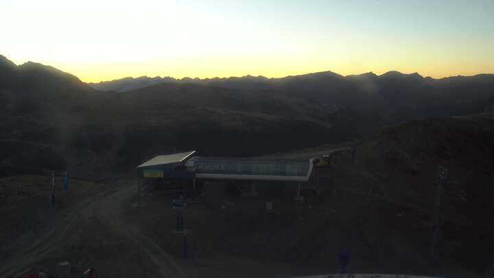 Pas de la Casa (Grandvalira) Coll Blanc snow cam captured at 19 September 2026 at 8:09 pm GMT+2