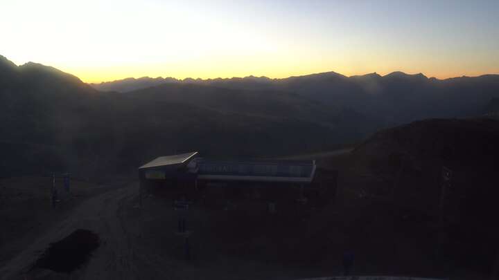 Pas de la Casa (Grandvalira) Coll Blanc snow cam captured at 25 September 2026 at 8:02 pm GMT+2