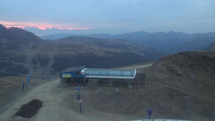 Pas de la Casa (Grandvalira) Coll Blanc snow cam captured at 27 September 2026 at 7:56 pm GMT+2