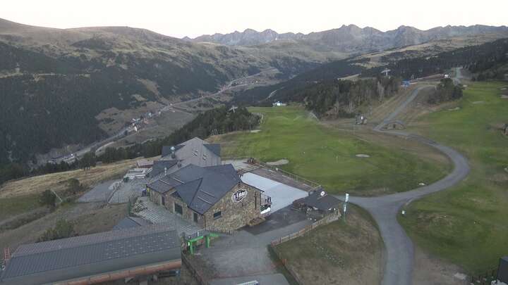 Soldeu (Grandvalira) Espiolets snow cam captured at 13 September 2026 at 8:13 pm GMT+2
