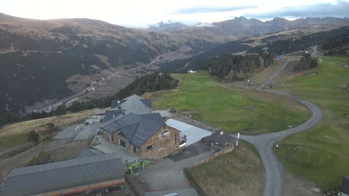 Soldeu (Grandvalira) Espiolets snow cam captured at 18 September 2026 at 8:04 pm GMT+2