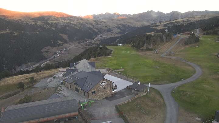 Soldeu (Grandvalira) Espiolets snow cam captured at 19 September 2026 at 7:56 pm GMT+2