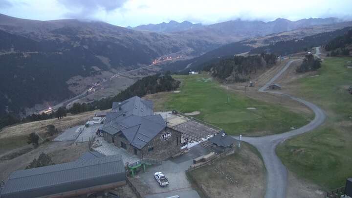 Soldeu (Grandvalira) Espiolets snow cam captured at 28 September 2026 at 7:54 pm GMT+2