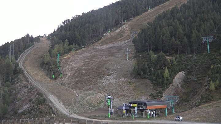 Soldeu (Grandvalira) Estadi Creand snow cam captured at 13 September 2026 at 8:28 pm GMT+2