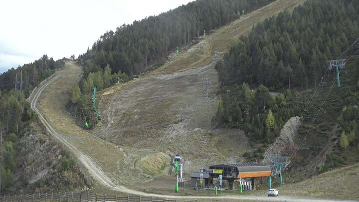 Soldeu (Grandvalira) Estadi Creand snow cam captured at 15 September 2026 at 6:43 pm GMT+2