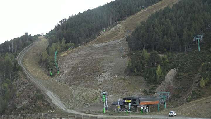 Soldeu (Grandvalira) Estadi Creand snow cam captured at 19 September 2026 at 7:56 pm GMT+2