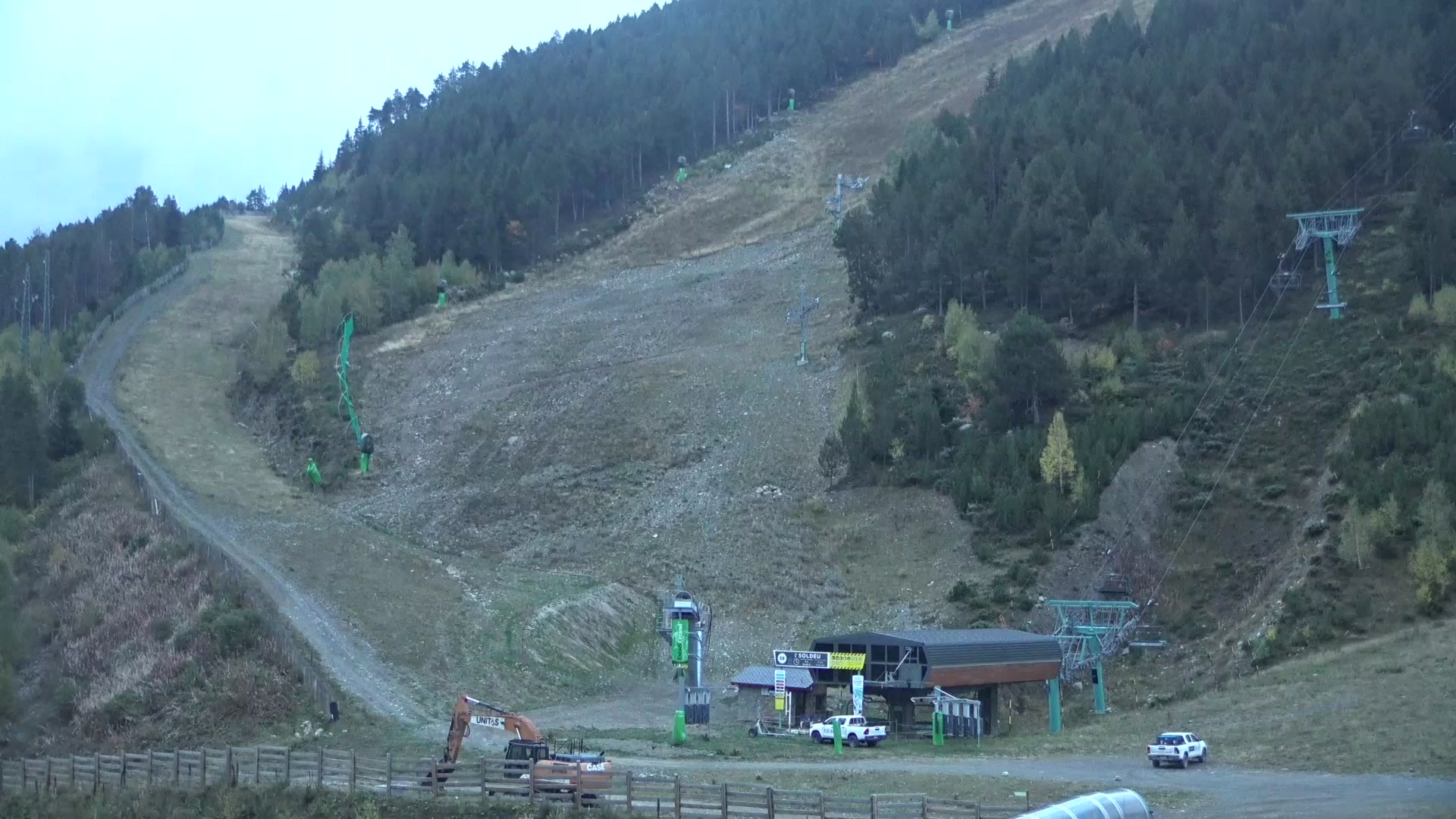 Soldeu (Grandvalira) Estadi Creand snow cam captured at 3 October 2026 at 7:42 pm GMT+2