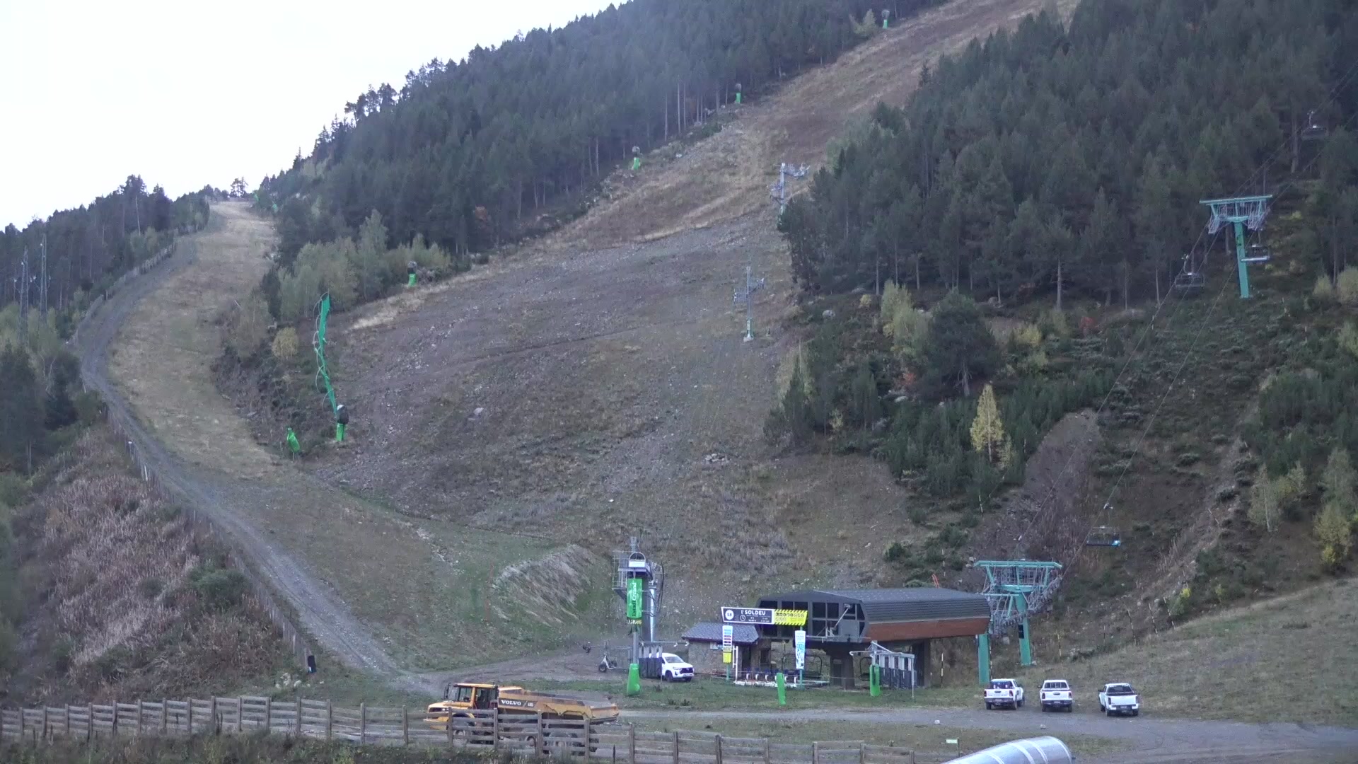 Soldeu (Grandvalira) Estadi Creand snow cam captured at 5 October 2026 at 7:39 pm GMT+2