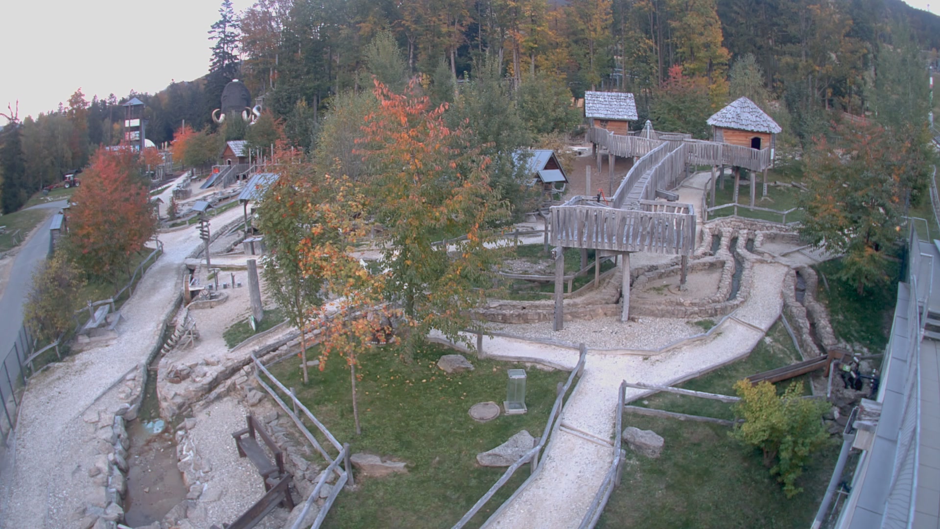 Dolní Morava Mamutíkovy zážitkové parky snow cam captured at 4 October 2026 at 6:47 pm GMT+2