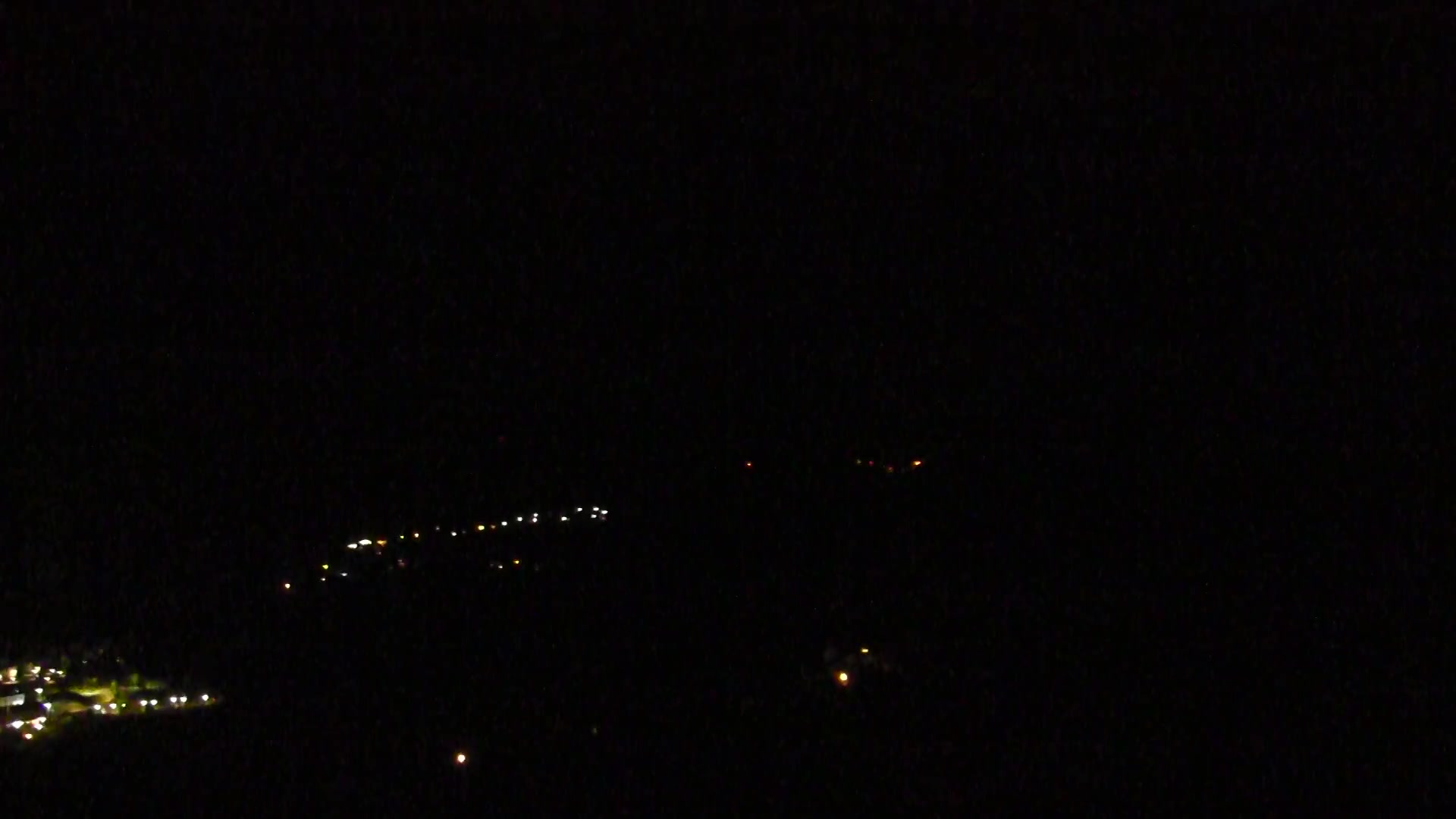 Lipno Lipensko snow cam captured at 5 October 2026 at 11:55 pm GMT+2