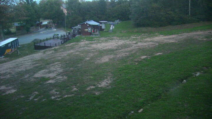 Monínec Zahrádky snow cam captured at 19 September 2026 at 7:19 pm GMT+2