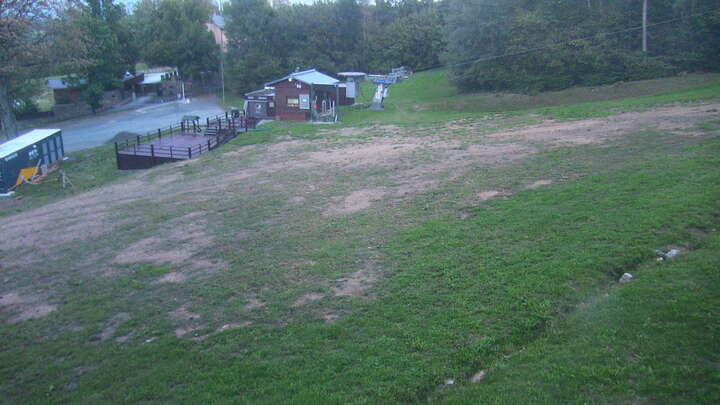 Monínec Zahrádky snow cam captured at 21 September 2026 at 7:16 pm GMT+2