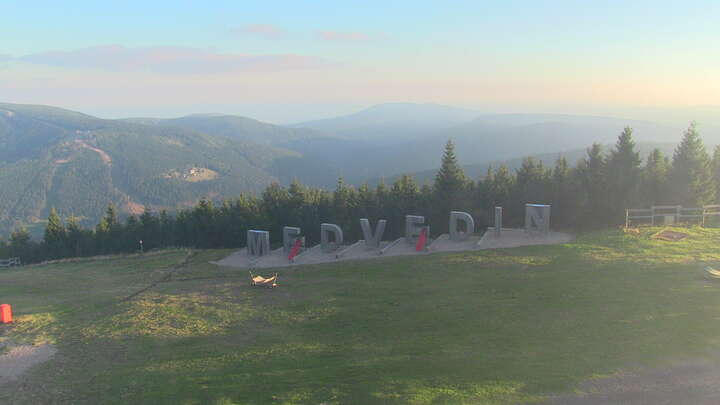 Spindlermühle Medvědín snow cam captured at 15 September 2026 at 6:27 pm GMT+2