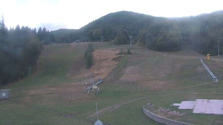 Banská Bystrica (Ski Králiky) Ski Králiky snow cam captured at 25 September 2026 at 6:40 pm GMT+2