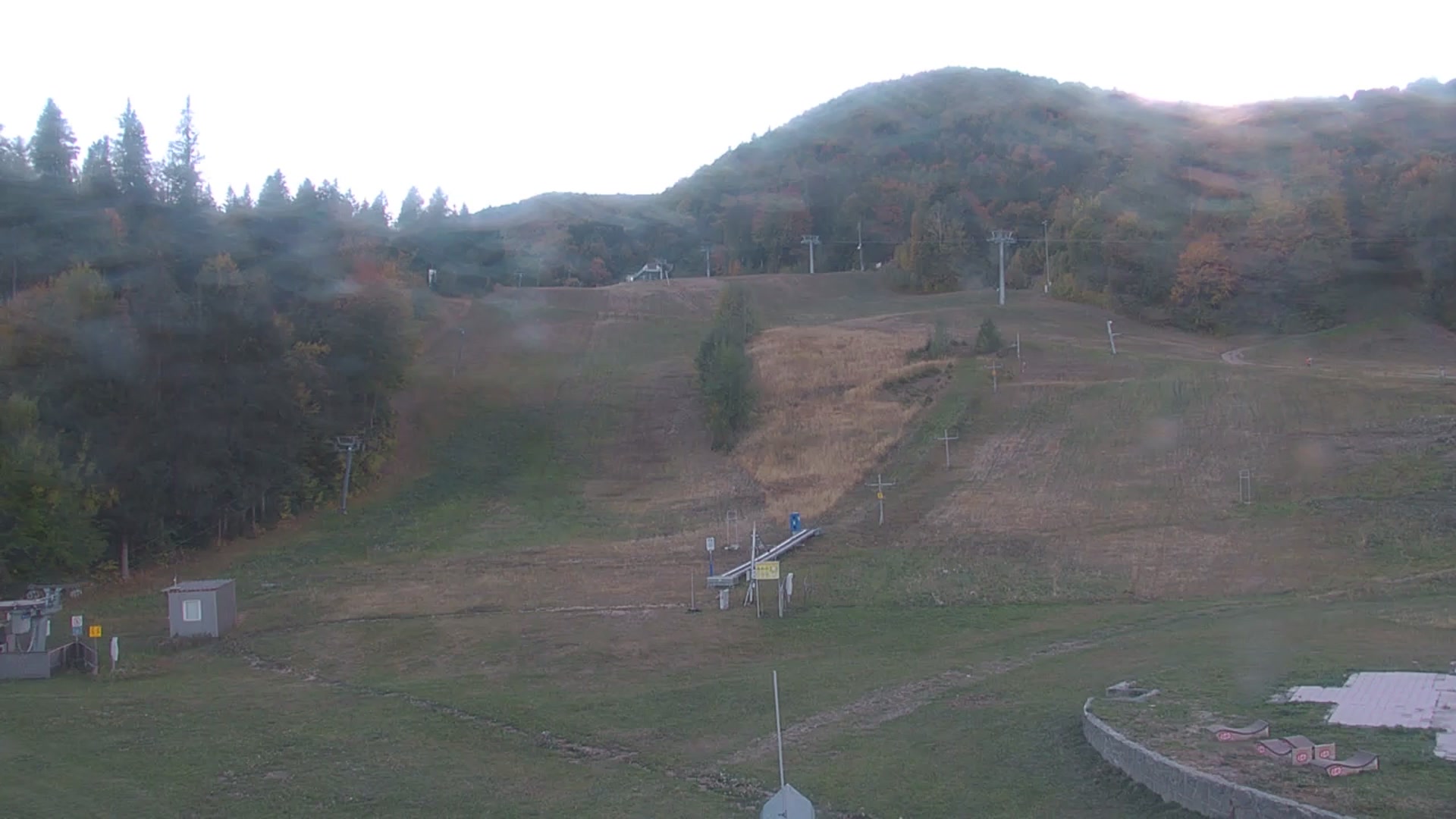 Banská Bystrica (Ski Králiky) Ski Králiky snow cam captured at 4 October 2026 at 5:53 pm GMT+2