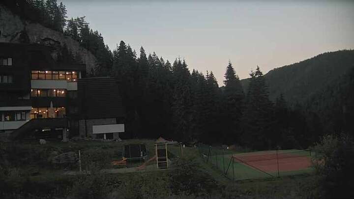 Demänovská Dolina (Jasná North) Jasná - Repiská snow cam captured at 28 September 2026 at 6:47 pm GMT+2