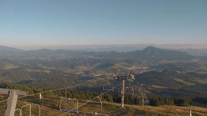 Dolný Kubín (Kubínska hoľa - Berg) Kubínska hoľa - vrch snow cam captured at 15 September 2026 at 6:05 pm GMT+2