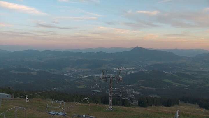 Dolný Kubín (Kubínska hoľa - Berg) Kubínska hoľa - vrch snow cam captured at 18 September 2026 at 6:52 pm GMT+2