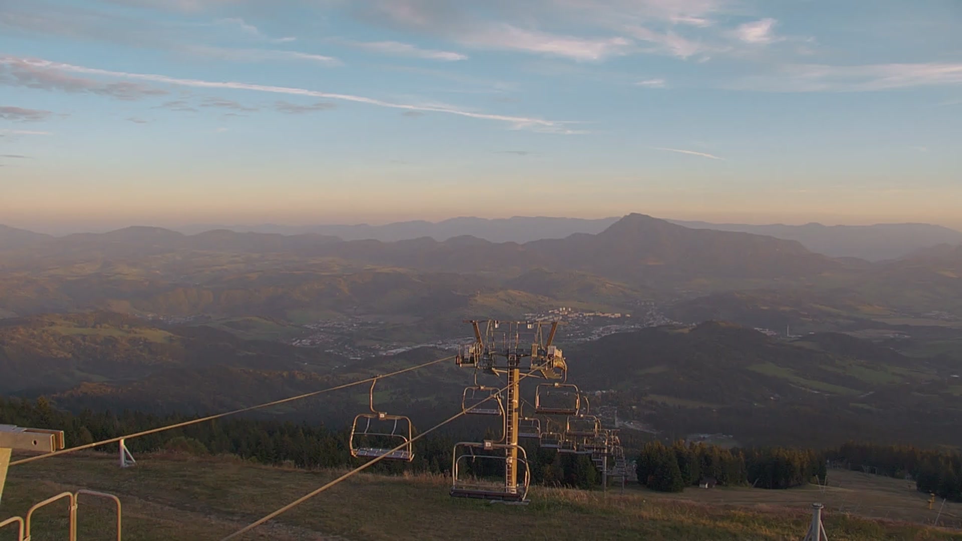 Dolný Kubín (Kubínska hoľa - Berg) Kubínska hoľa - vrch snow cam captured at 4 October 2026 at 5:59 pm GMT+2