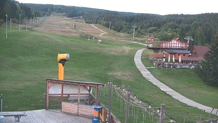 Dolný Kubín (Kubínska hoľa - Berg) Kubínska hoľa II snow cam captured at 18 September 2026 at 6:52 pm GMT+2