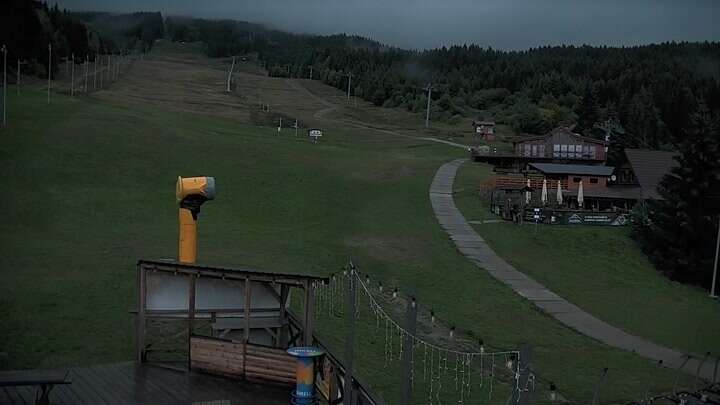 Dolný Kubín (Kubínska hoľa - Berg) Kubínska hoľa II snow cam captured at 21 September 2026 at 6:57 pm GMT+2