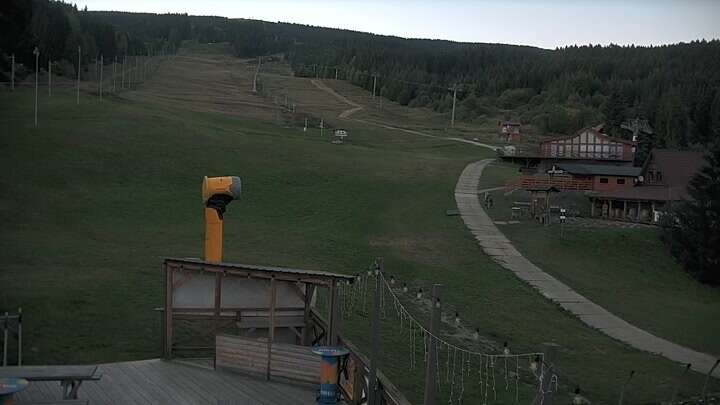 Dolný Kubín (Kubínska hoľa - Berg) Kubínska hoľa II snow cam captured at 27 September 2026 at 6:45 pm GMT+2