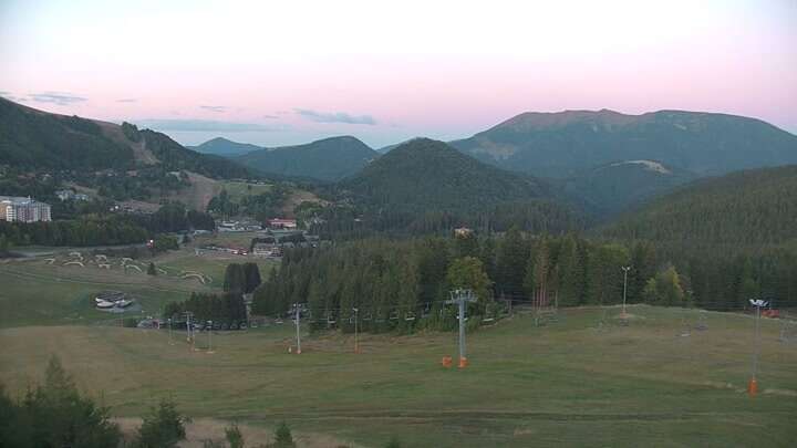 Donovaly (Záhradište) Záhradište snow cam captured at 27 September 2026 at 7:01 pm GMT+2