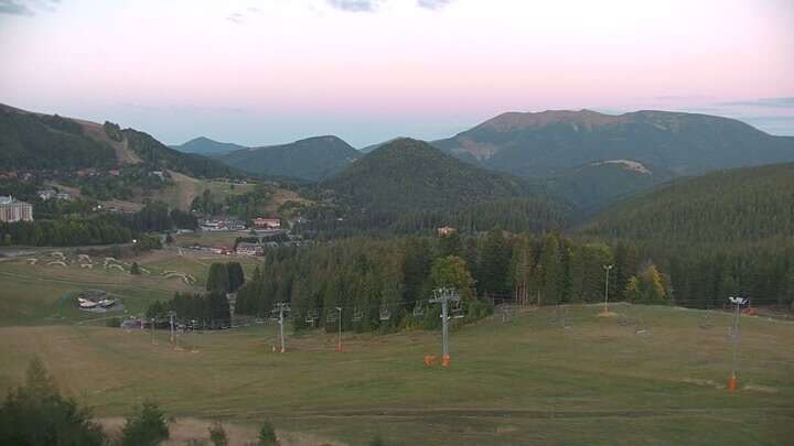 Donovaly (Záhradište) Záhradište snow cam captured at 28 September 2026 at 6:47 pm GMT+2